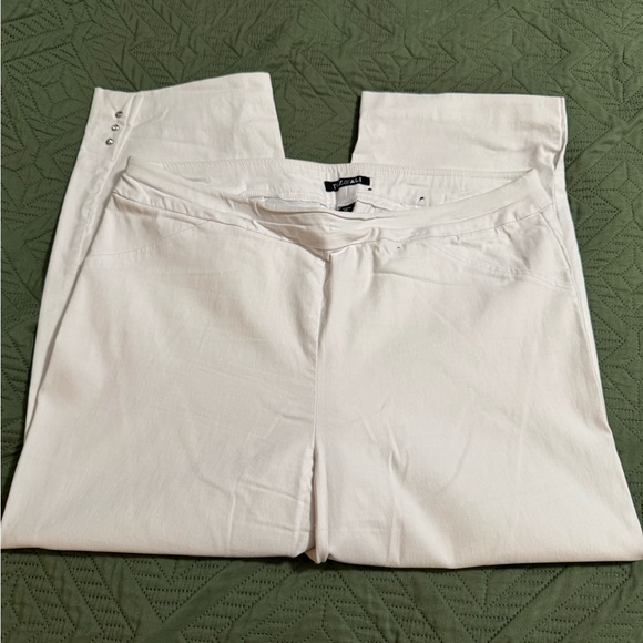 Roz & Ali Dressbarn Pull On Slimming White Pants Jewel Ankle Detail size 14 - Picture 1 of 5